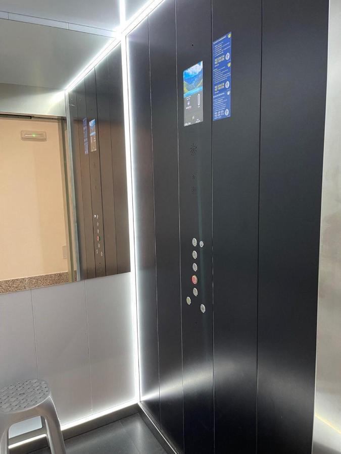 Apartamento 3 Gran8เนร์คา ภายนอก รูปภาพ