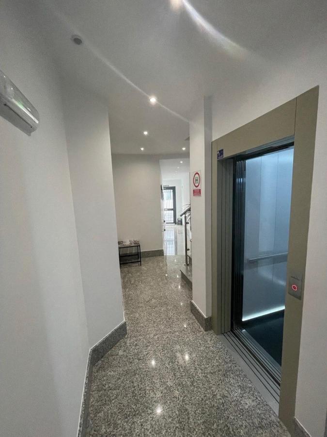 Apartamento 3 Gran8เนร์คา ภายนอก รูปภาพ