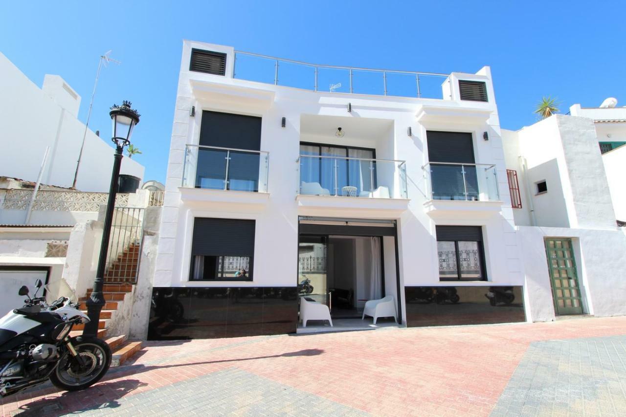 Apartamento 3 Gran8เนร์คา ภายนอก รูปภาพ